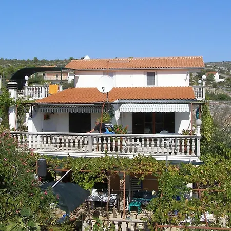 Apartment Miki Rogoznica